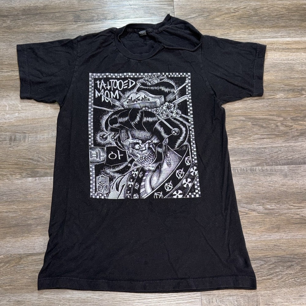 Tultex Tag Brand Black Short-Sleeve Shirt Womens S "Tattooed Mom" Skeletal Print